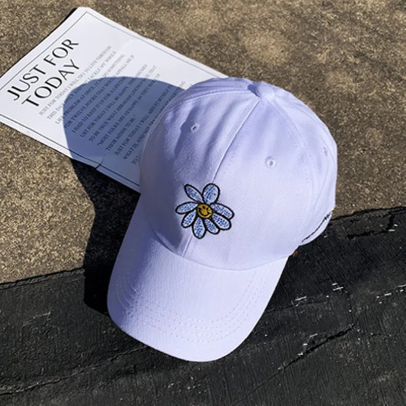 

Daisy flower baseball cap Trendy male Korean version of a versatile cap