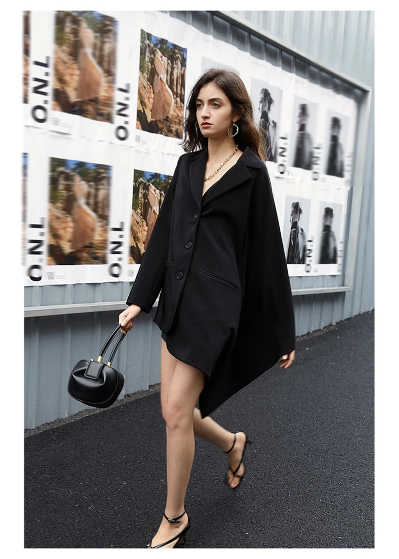 

[EAM] Women Black Brief Irregular Long Blazer New Lapel Long Sleeve Loose Fit Jacket Fashion Tide Spring Autumn 2021 1T609