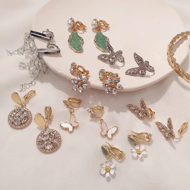 

LOVOACC Multiple Temperament Shiny Rhinestone Butterfly Flower Earrings for Women Green Resin Clip Earrings Wedding Jewelry