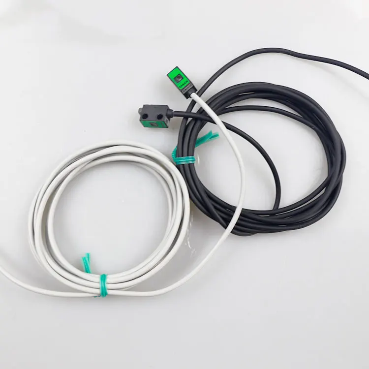 

TAKEX Takenaka UM-T50S photoelectric sensor UM-T50S-11 built-in type original amplifier