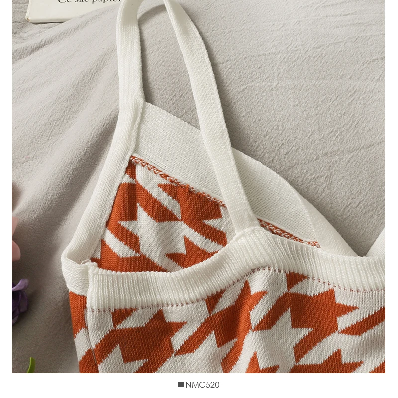 

Fashion Cute Plaid Tank Top All Match Sexy Knitted Black Crop Top Spaghetti Strap Single-breasted Short Tops 2021