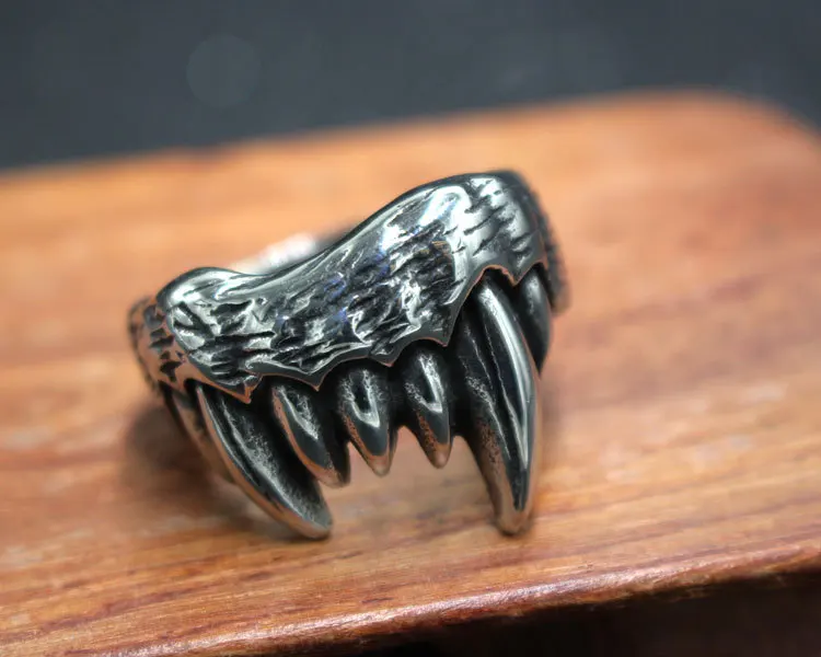 

AsJerlya High Quality Titanium Steel Animal Teeth Rings For Men Punk Ring Hip Hop Rock Stainless Steel Ring Dropshipping Jewelry