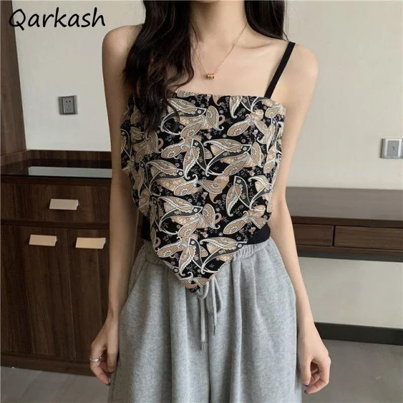 

Женский укороченный топ на бретельках, с принтом