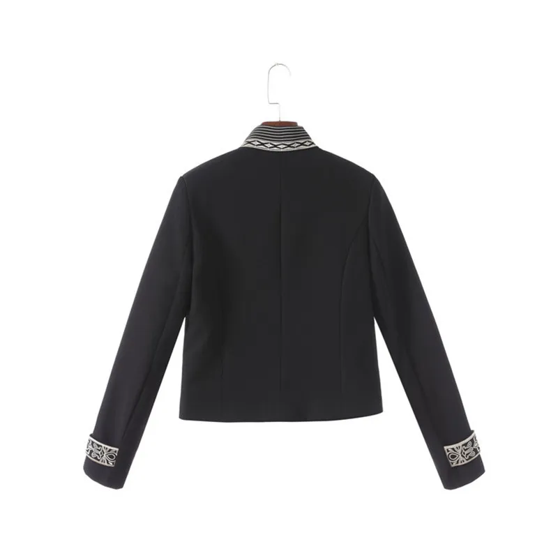 Женская винтажная куртка черная двубортная с вышивкой верхняя одежда для зимы 2019