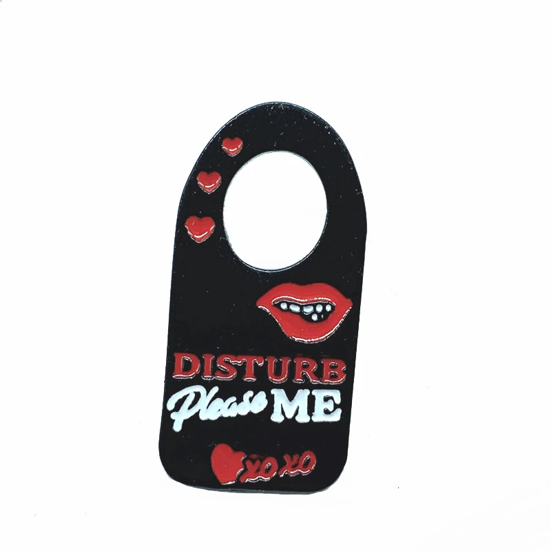New black pin red love lips white teeth letter DISTURB Please metal enamel pins Halloween backpack shirt brooch jewelry | Украшения и