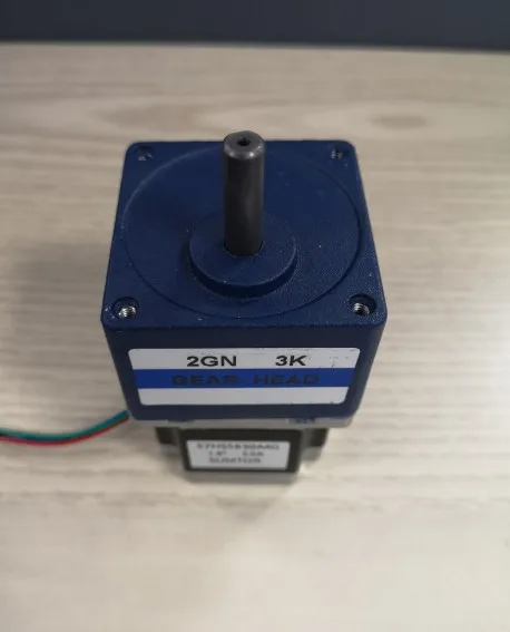 

Шаговый двигатель с редуктором NEMA 23, 20:1 или 30:1 или 50:1, 57 мм, Длина редуктора 56 мм, 1,1 нм, 3 А