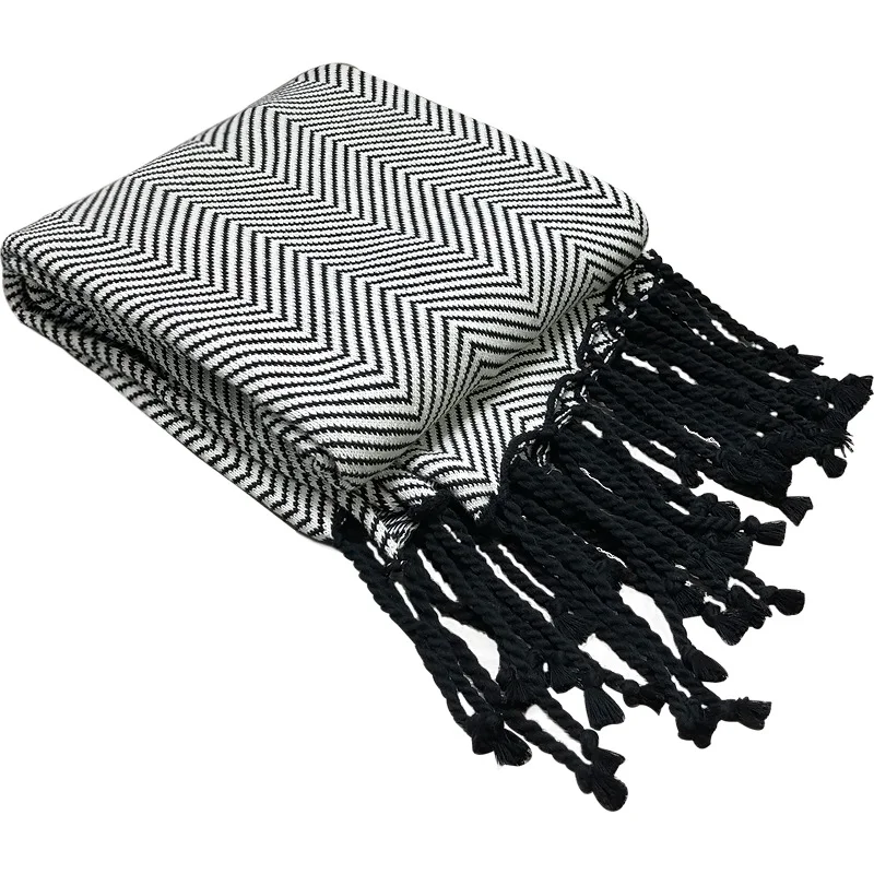 

BOUSSAC Nordic Fashion Black and White Striped Blanket Single Sofa Blanket Popular Outdoor Travel Thick Warm Office Nap Planket