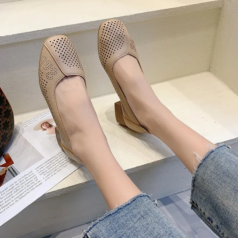 

Women's Flat Shoes Hollow Vamp Fashion Elegant Retro Wild Sweet Classic Small Fresh Women's Single Shoes 2021