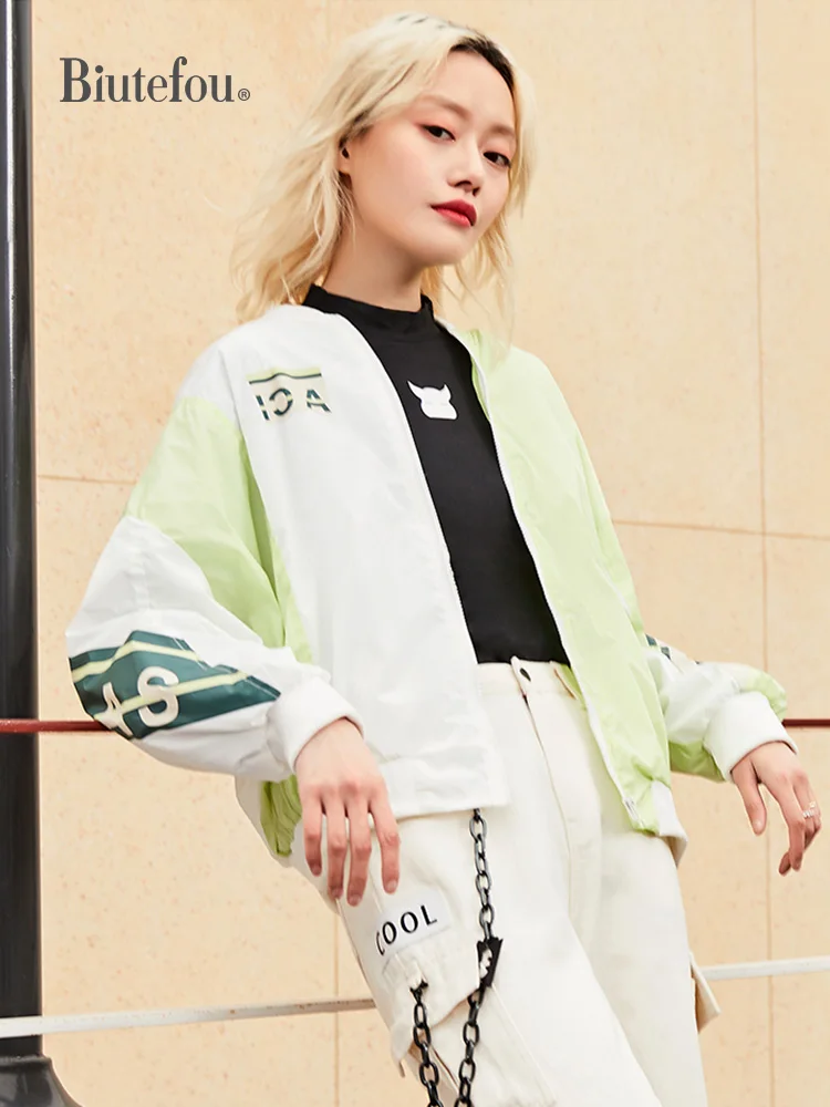 

2021 Spring and Autumn Women Short Contrast Jacket