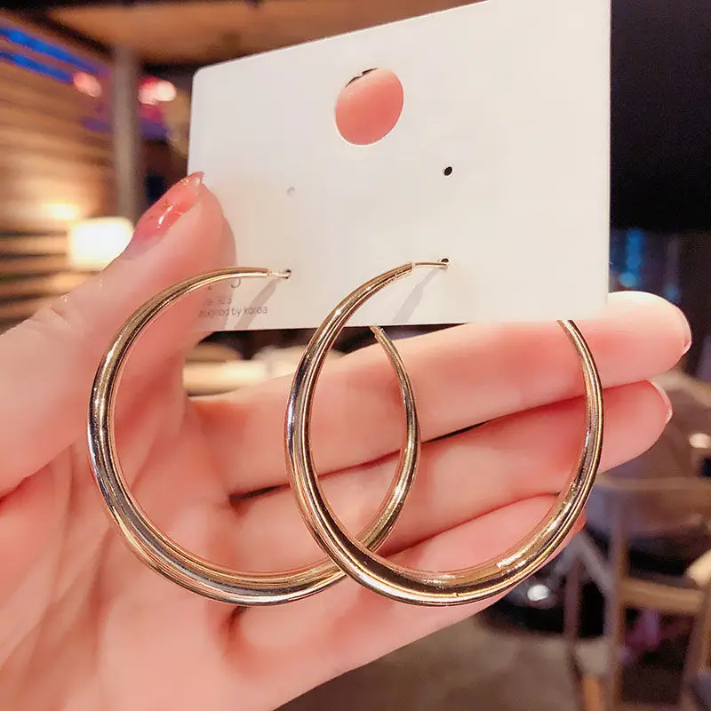 

Korea Retro Baroque Rhinestone Earrings Pins 2021 Personality Silver Needle Ears Craft Women Fashion Diamond Dangle Hoop Badges