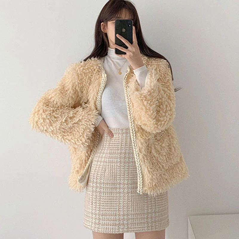 

2020 New Korean elegant autumn winter temperament faux lamb wool coat + high waist bag hip A-line skirt suit Two-piece sets T604