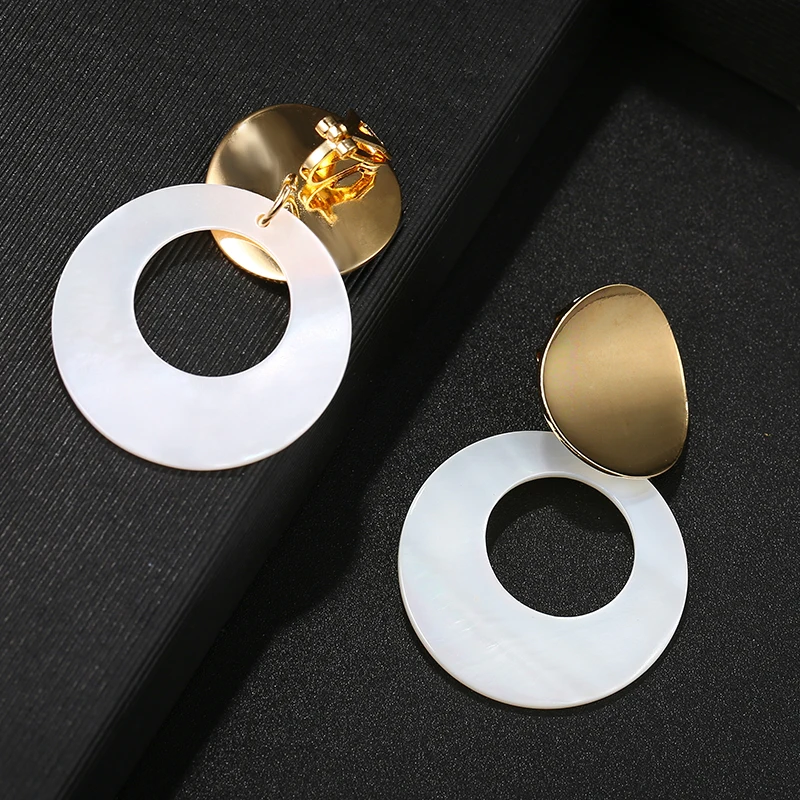 New Design Golden Natural Round Shell Non Pierced Clip on Earrings Ear Clips for Women Bijoux Brincos Party Gift jewellry
