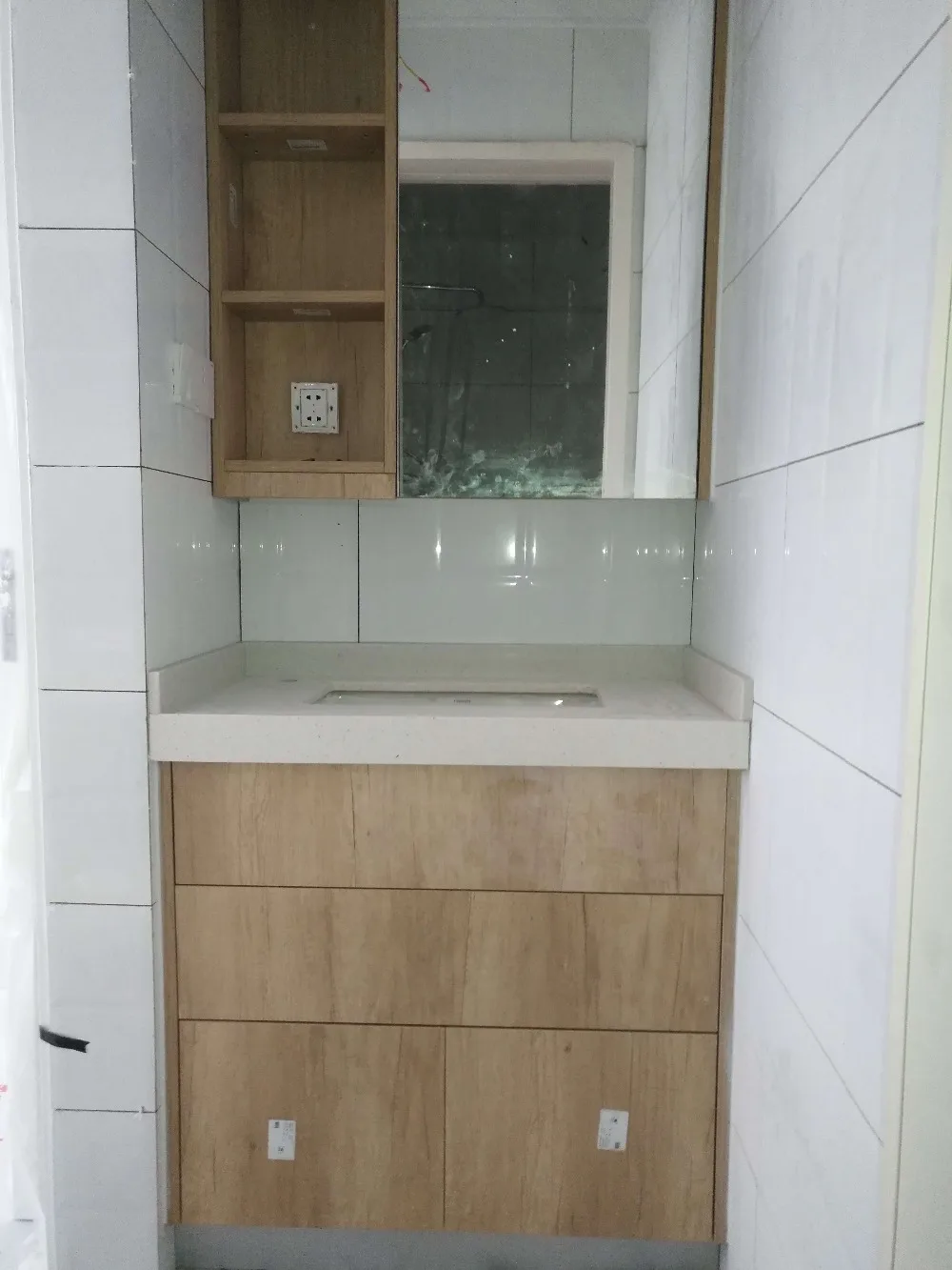 Latest styles kitchen cabinet furniture China Manufacture Modern Design Wooden Kitchen Cabinet Blum Hardware