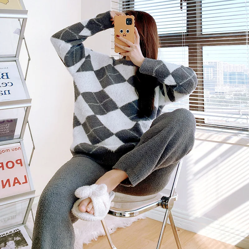 구매 2021 새로운 소프트 잠옷 세트 여성 라운지 착용 잠옷 가을 새로운 두 조각 PJS 정장 캐주얼 Nightwear 따뜻한 란제리 Homewear 구매 2021 새로운 소프트 잠옷 세트 여성 라운지 착용 잠옷 가을 새로운 두 조각 PJS 정장 캐주얼 Nightwear 따뜻한 란제리 Homewear