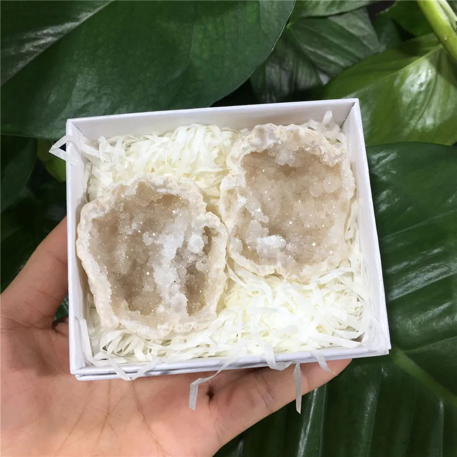 

Natural White Crystal Cave Cluster Mineral Specimen Quartz Agate Rough Stone Geode Point Healing Home Decoration Gift