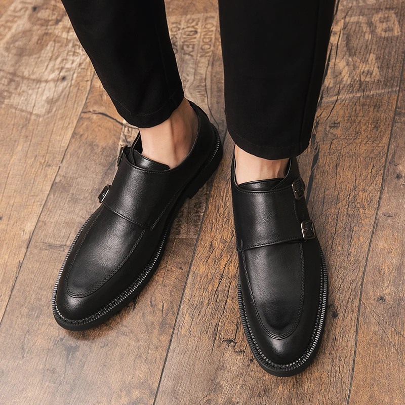 

Men leather shoes casual outdoor breathable fashion leather high quality luxury fashion designer Men Brogue Shoes big size 47