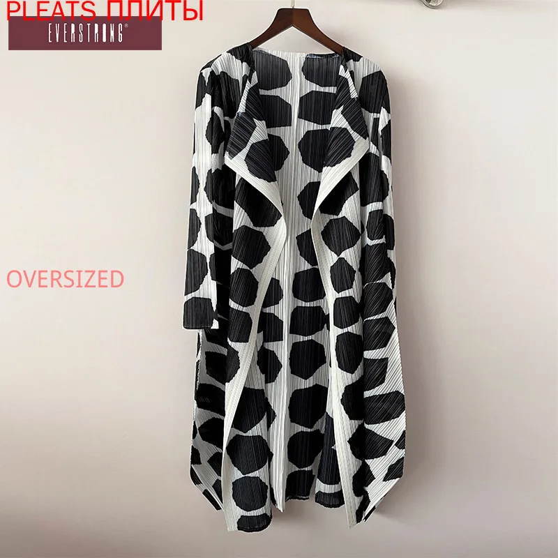 

Весенне-осенняя Повседневная черно-белая куртка с принтом в европейском и американском стиле Женская куртка средней длины с длинными рукав...