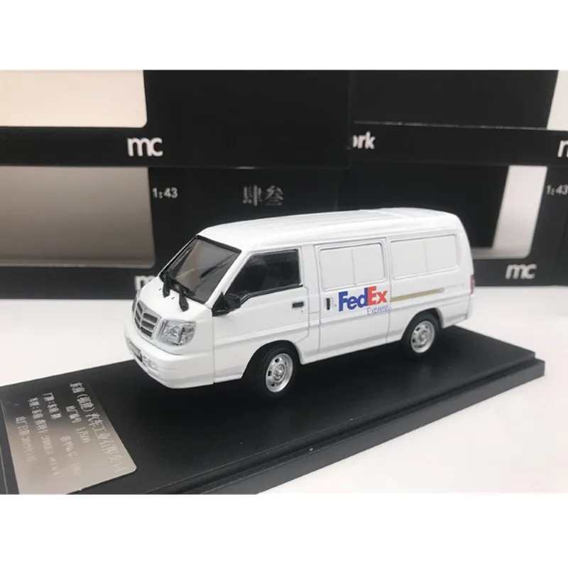 Модель автомобиля Mitsubishi Delca из сплава в масштабе 1:43 пожарный двигатель модель
