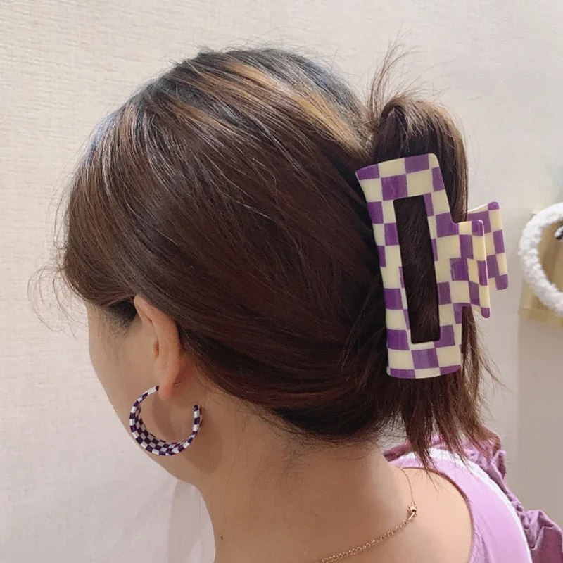 Зажимы для волос женские акриловые крупные в клетку с мозаикой |