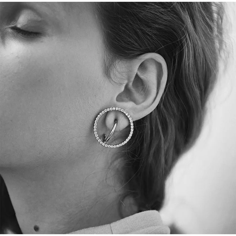 

Copper Plated White Gold Glossy AAA Zircon Hoop Earrings