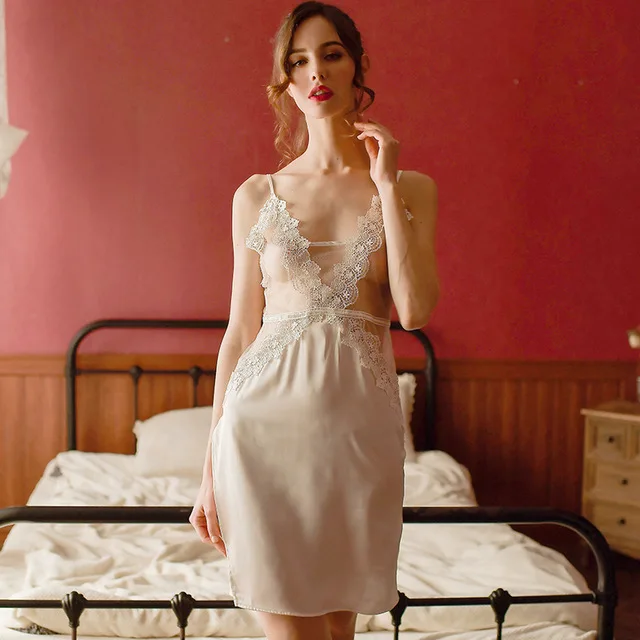 white dress Домашняя одежда, перспективная кружевная атласная ночная рубашка, комплект и халат, сексуальная женская шелковая сетчатая ночная рубашка с глубоким v-образным вырезом на спине - Цвет: white dress