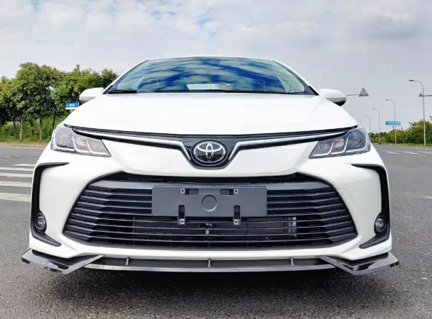 

For 2019 toyota corolla Front bumper lip spoiler PP and carbon fibre Material car resr wing lip spoiler by Primer Color