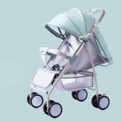 Ультралегкая коляска складывается не занимает много места и раскладывается