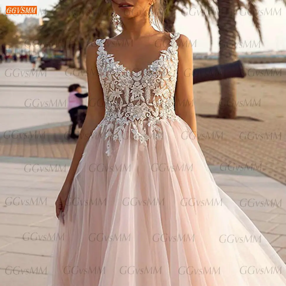 Женское вечернее платье розовое кружевное трапециевидной формы с открытой