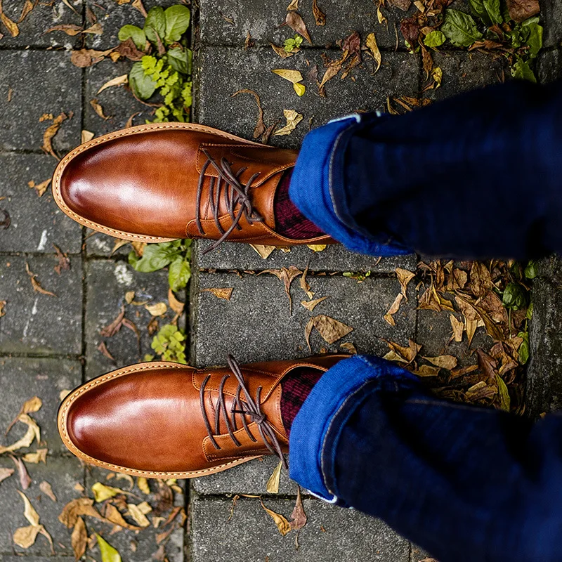 

Men Winter Boots Genuine Calf Leather Chelsea Boots Brogue Formal Business Ankle Flat Shoes Quality Lace up Dress Boots 2020