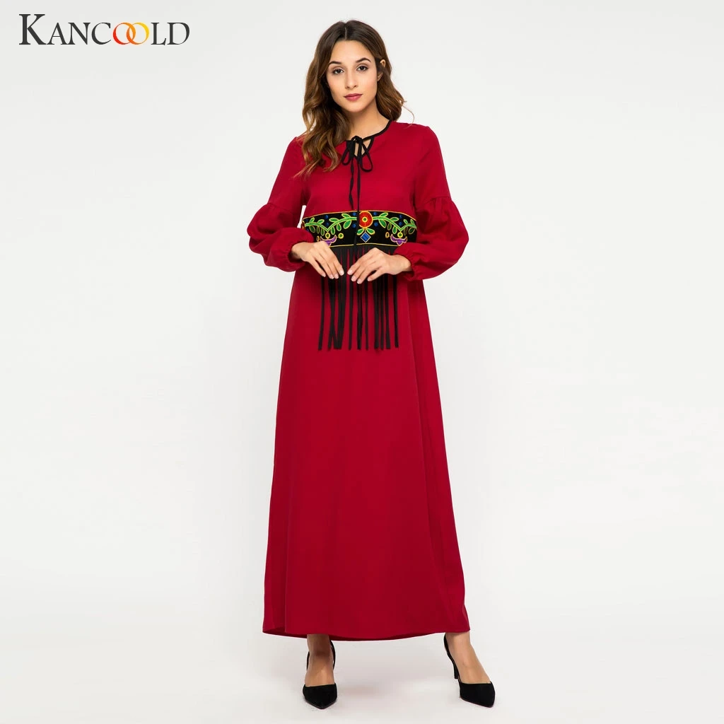 Женское платье кафтан в мусульманском стиле элегантное красное с бахромой и