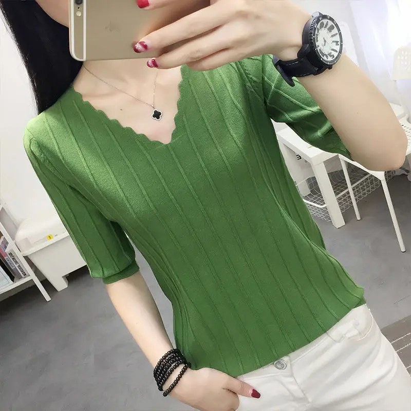 

Very fairy early autumn new slim knit shirt T-shirt women's foreign style V-neck five-point sleeve solid color bottoming coat