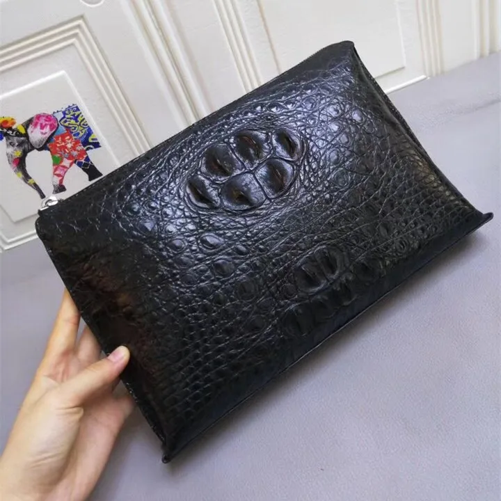 Сумка-конверт мужская из натуральной крокодиловой кожи с ремешком на руку |