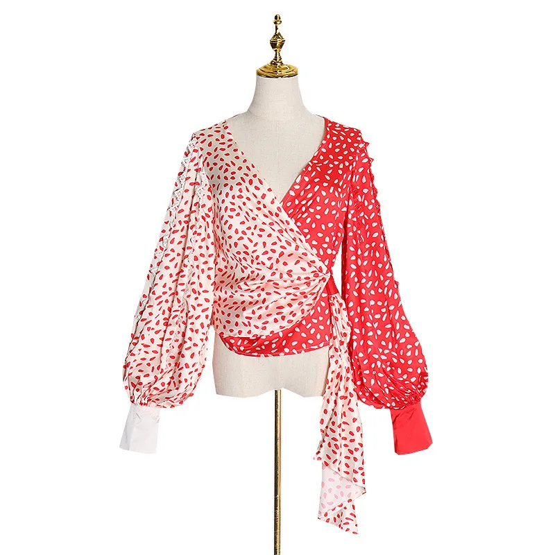 

Sweet wind hit color printing blouse 2021 new irregular lantern sleeve v-neck lace shirt jacket female