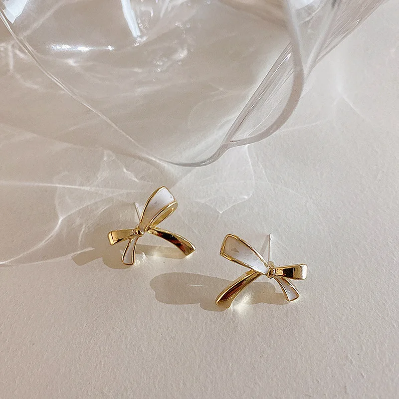 

2021 New Simple Bow Stud Earrings Elegant Girl Student Stud Earrings Casual Birthday Party Jewelry Gifts Daily Collocation