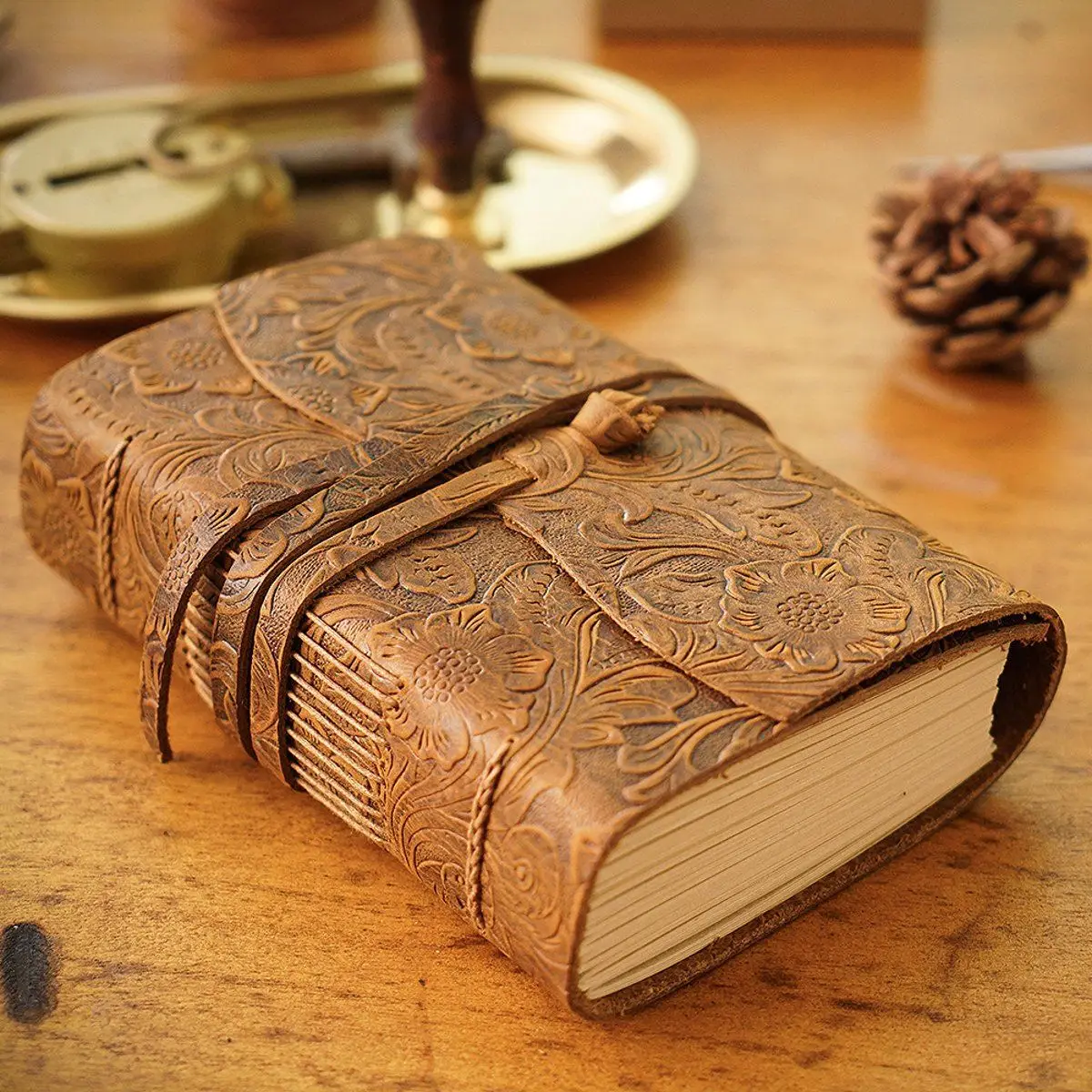 

Thick Genuine Cow Leather Journal Book 400P Blank Paper Sketchbook Hand Made Band Notebook With Handmade Binding Rope for Gift