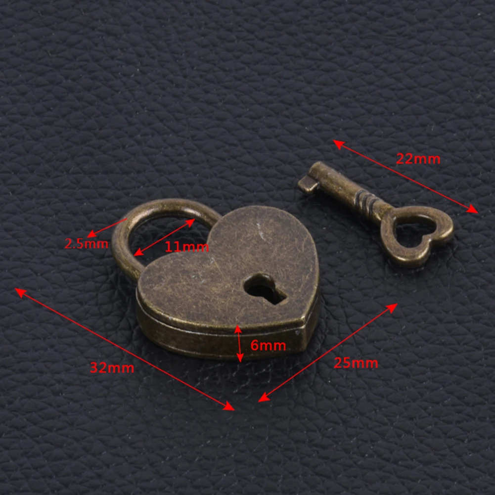 New Vintage Heart Shaped Mini Padlock Peach Lock Bag Travel Suitcase Case Key Jewelry | Обустройство дома