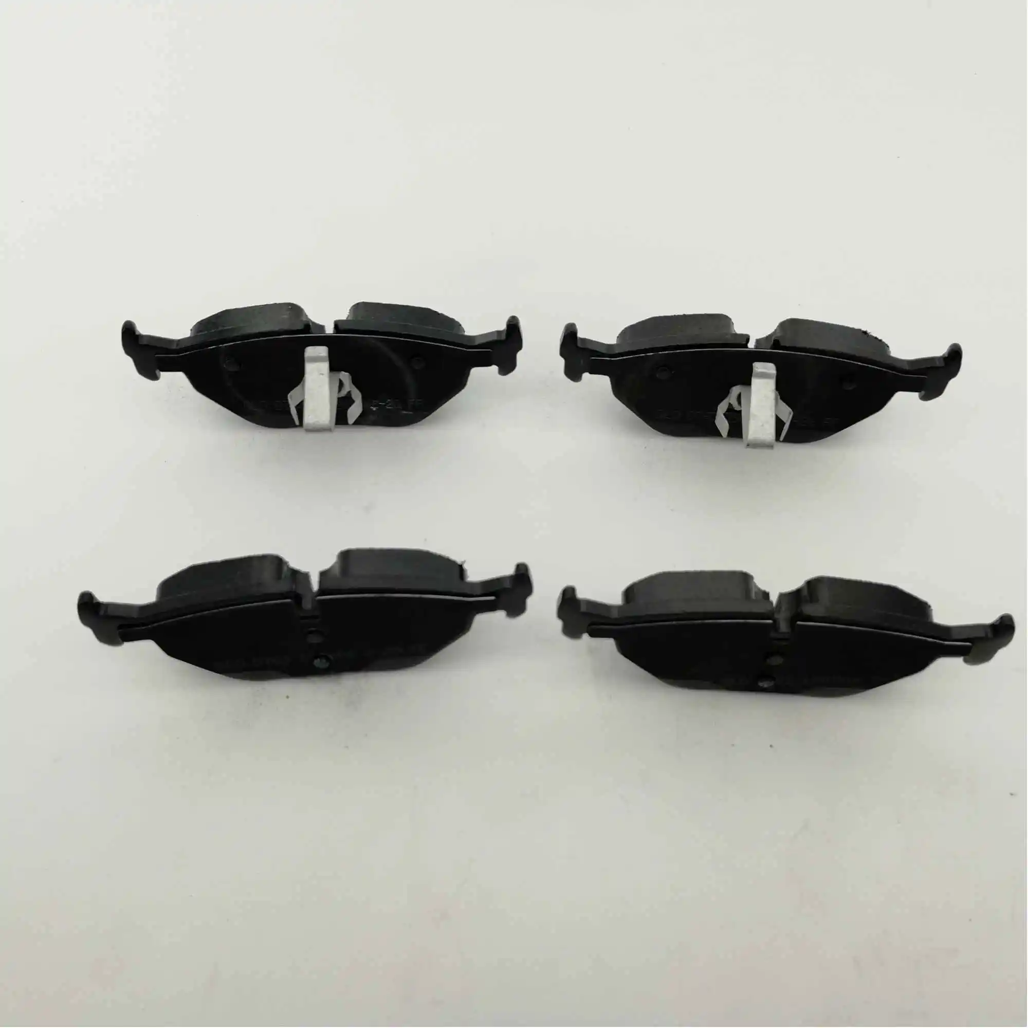 4 шт./компл. автомобильные тормозные колодки задние 34 21 6 778 168 для Roewe 550/750 D763 |