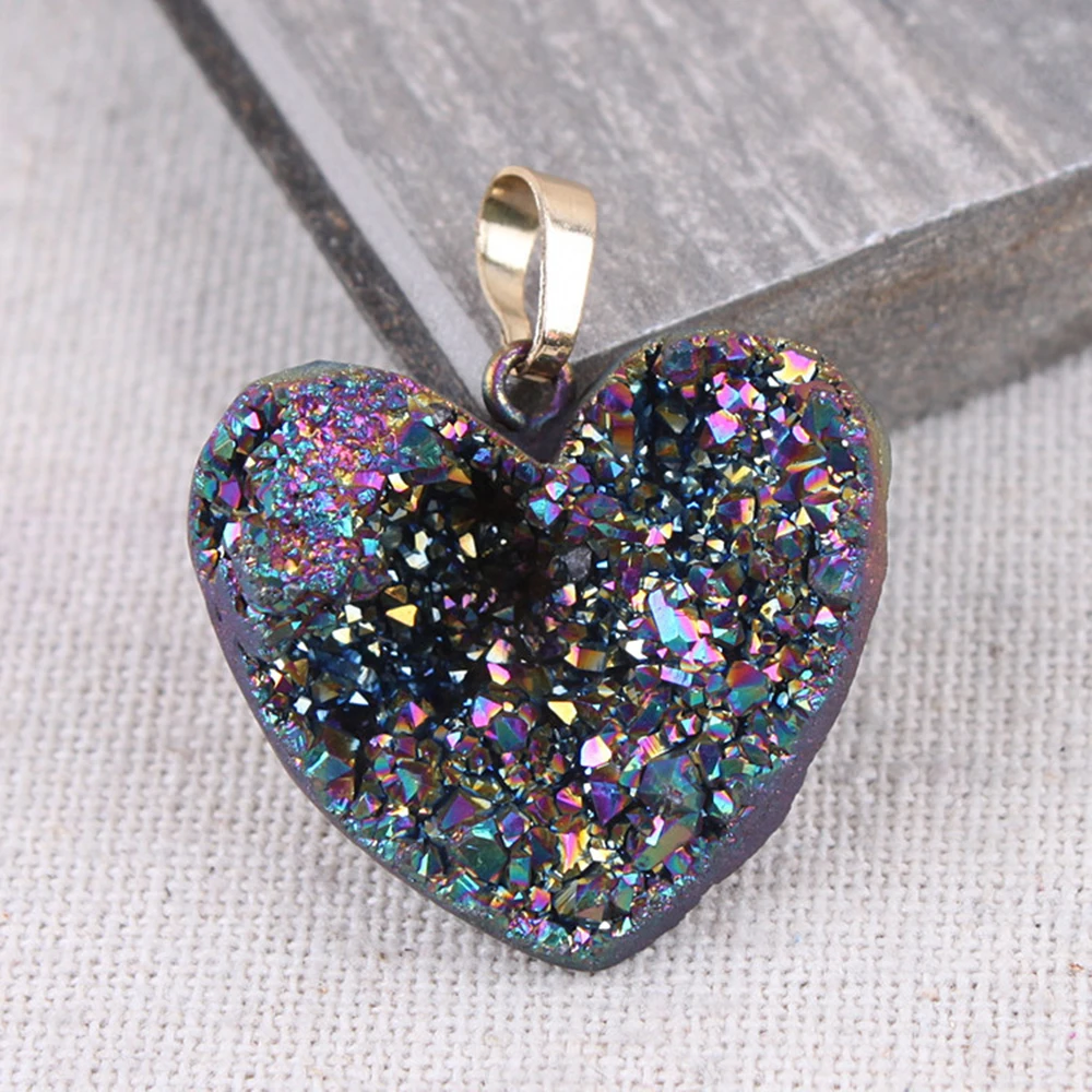 

Irreguar Raw Stone Colorful Heart Necklace Pendant Natural Crystal Druzy Stone Choker Pendant