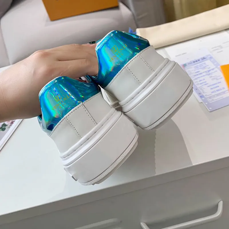 

French 2021 new women's small white shoes fashion leather leisure sports shoes men's lace up color matching flat shoes