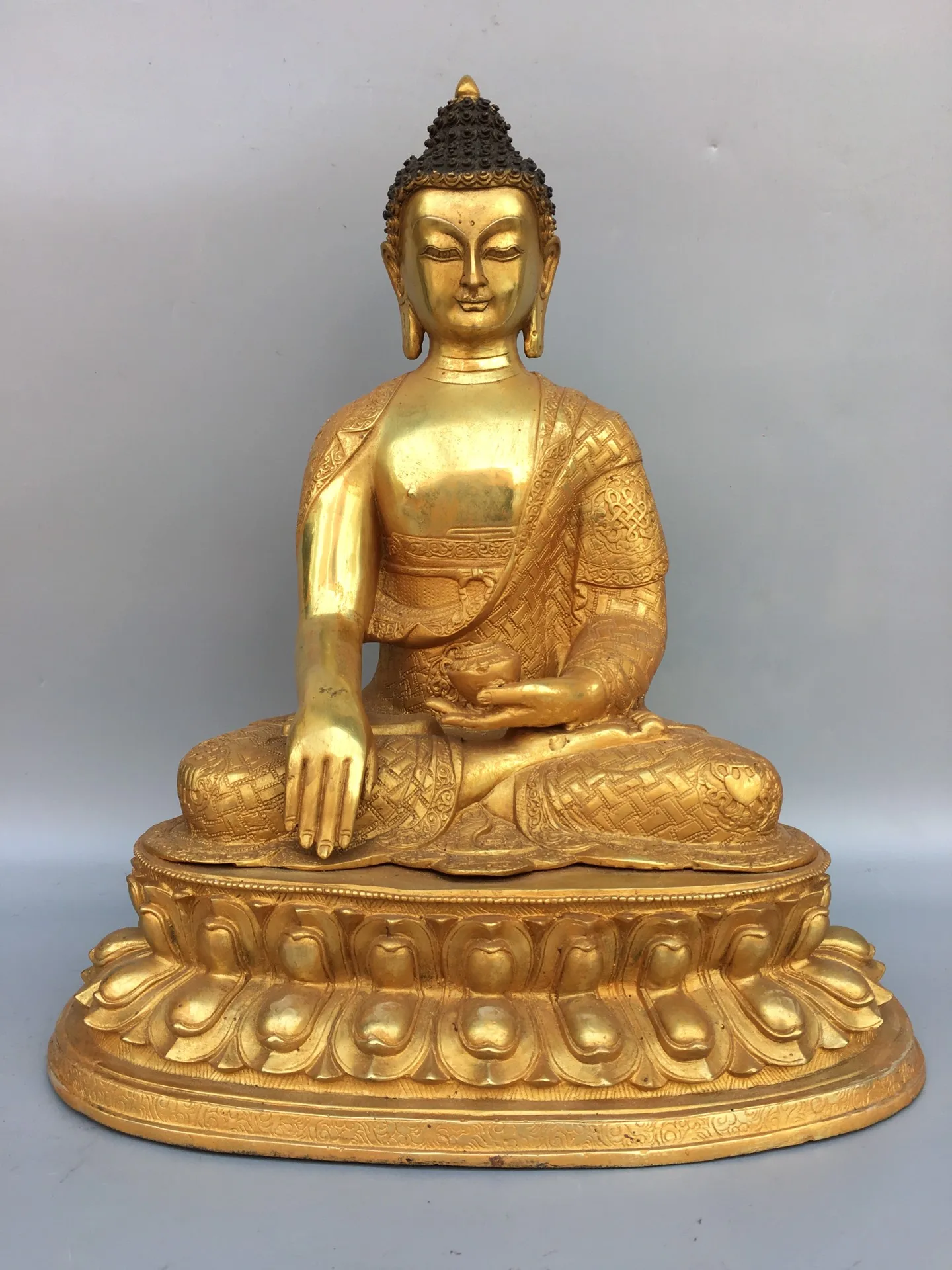 

Home Decor 17"China Buddhism Old Bronze Gilt Shakyamuni Buddha Statue Medicine Buddha Sitting Buddha Enshrine the Buddha