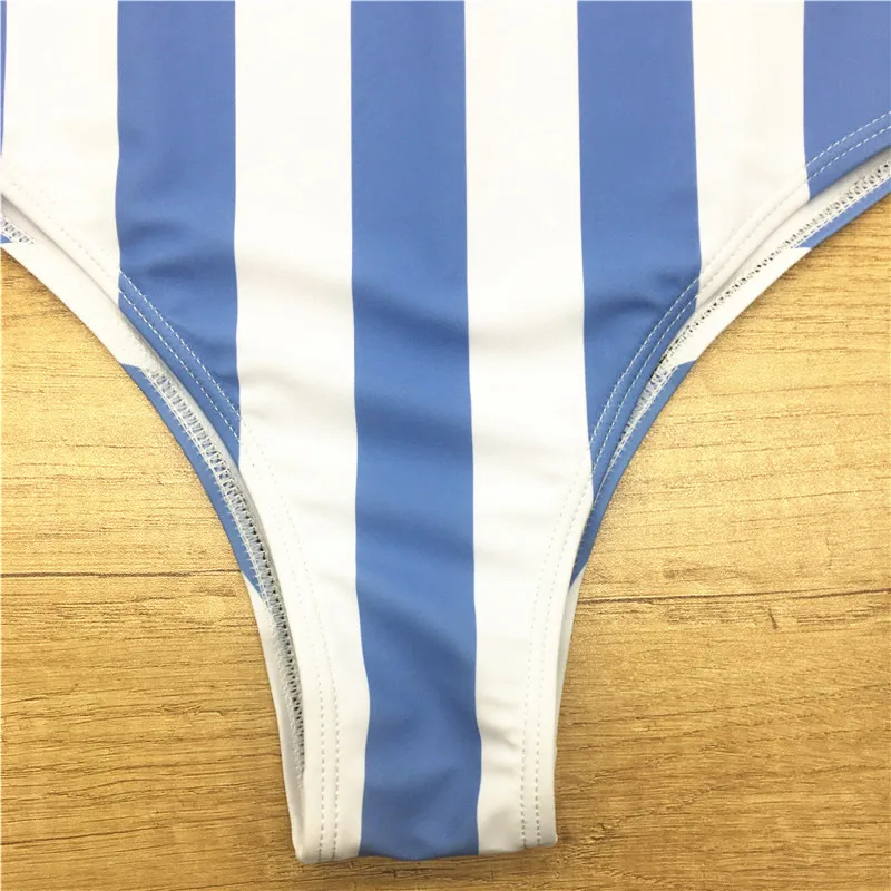 Монокини в синюю красную белую полоску купальник с высокой посадкой и вырезами