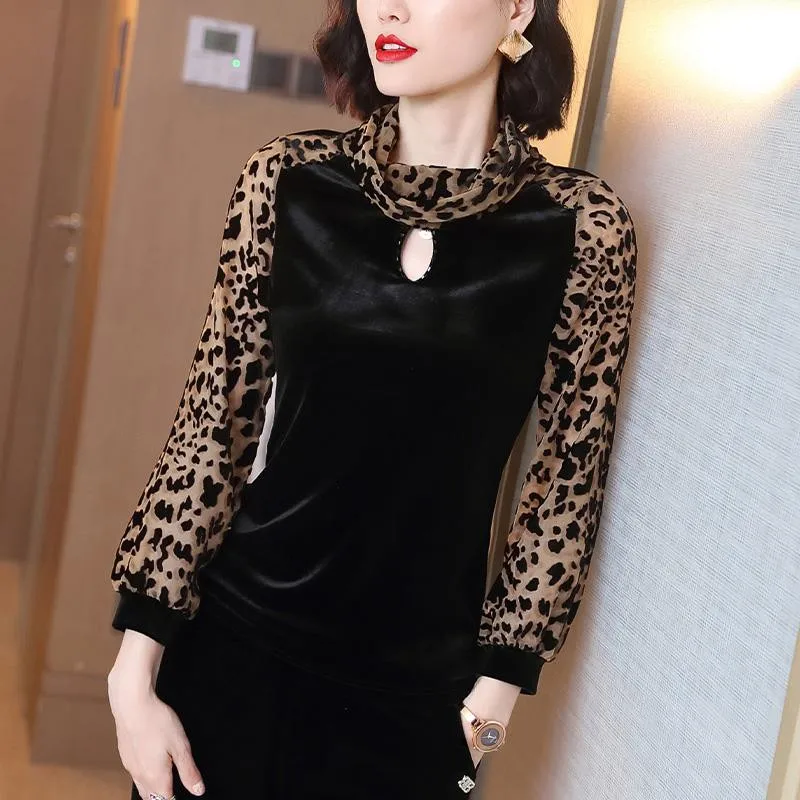 

Women Fashion Leopard Velvet Shirts Basic Long Sleeve Blouse Slim Sexy Shirt Plus Size Casual Elegant Tops 2020 Spring New Black