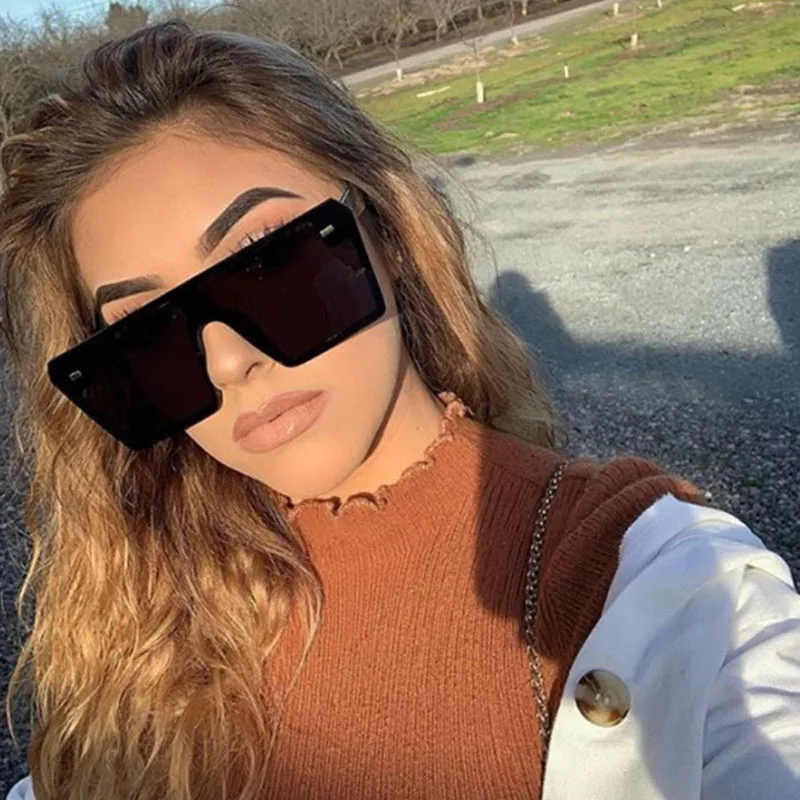 

Q Fashion Right Sunglasses For Women Brand Designer Wild Retro Glasses Square Personality Gafas De Sol Mujer UV400