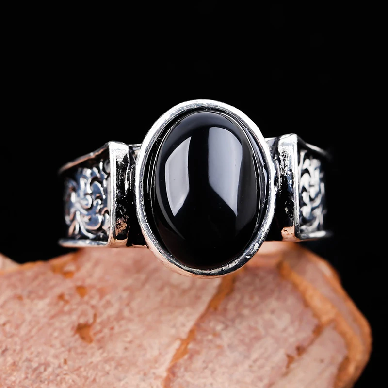

Vintage Black Oval Stone Ring Ancient Silver Color Engraved Rings for Women Anniversary Gift Charm Jewelry Accessories Wholesale