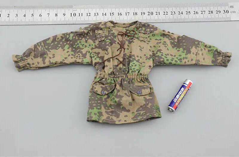 

80142 1/6 Scale Panzergrenadier Overalls Model for 12"