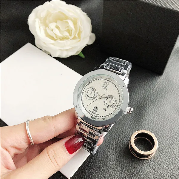 

Часы наручные женские кварцевые со стальным ремешком, 40,5 мм