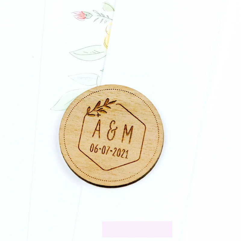 Customized Bride Groom names Round wood Wedding wooden Save the Date Magnets engagement party favors company gifts | Дом и сад