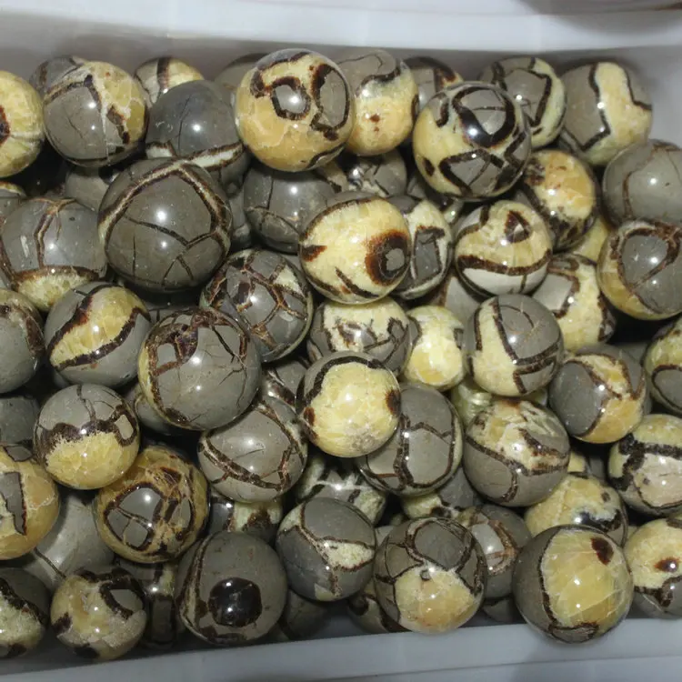 

Natural Turtle Back Shi Yuanshi Turtle Back Ball Madagascar Raw Stone Grinding