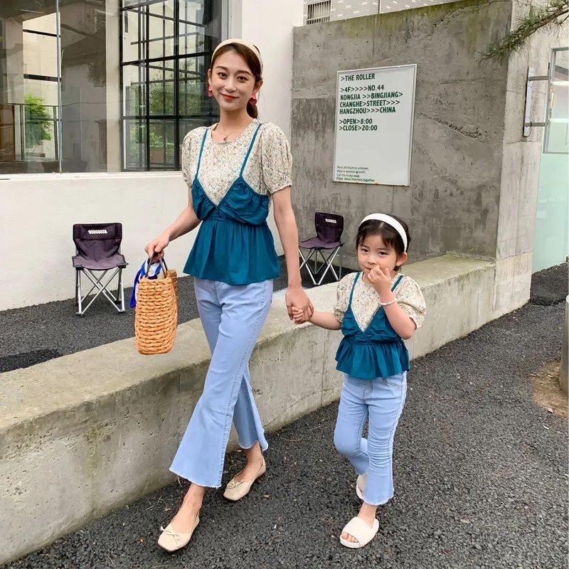 

Mum and Mu Floral T-shirt Children Clothes 2021 Summer Family Top Kids Girls Pullovers Mother Daughter Floral Top Family Clothes