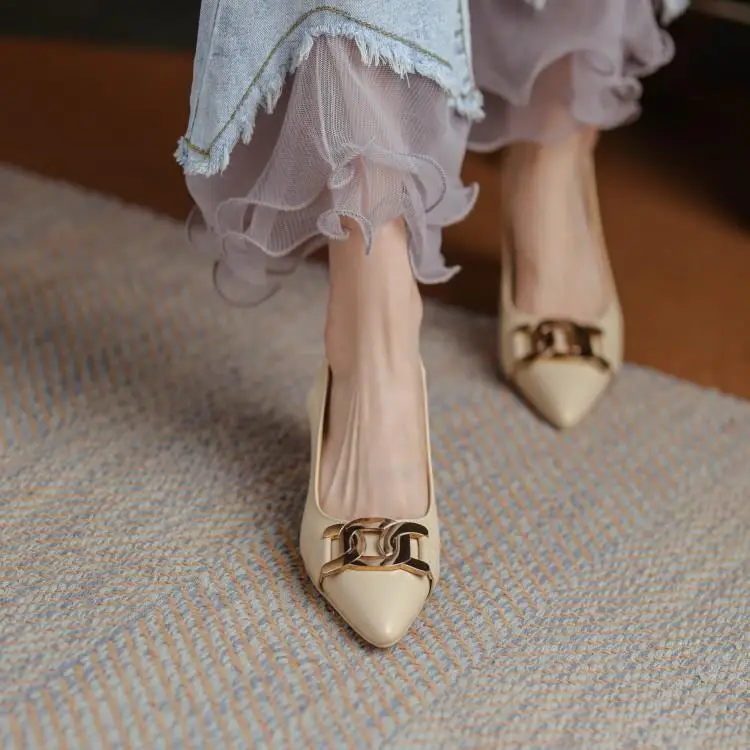 

Female Sandal Shoes Closed Toe Buckle Strap High Heels Large Size 2021 Women's Med Girls Comfort Stiletto Fashion Retro Pointed